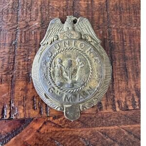 Vtg 1930/1940 Tootsie Toy Junior "G" Man Pin Badge Toy